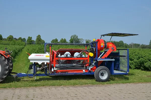 Berry harvester Jagoda Jarek - 1