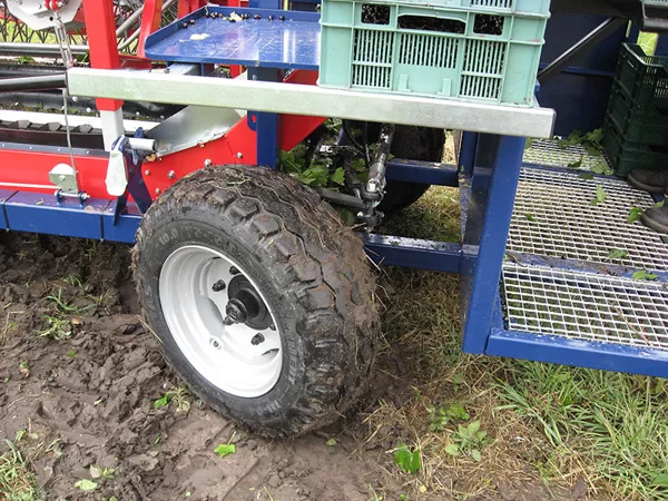 Berry harvester Jagoda Jarek - 11